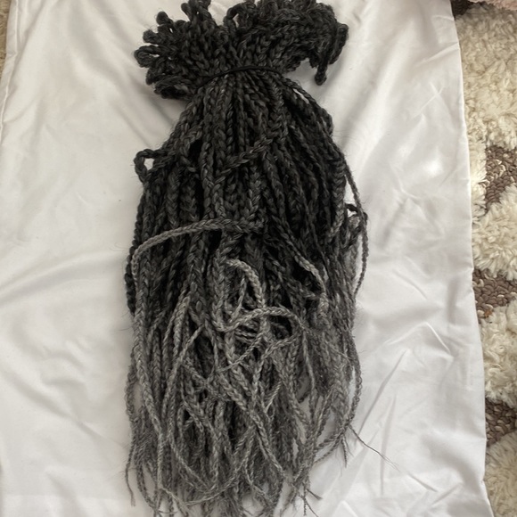 Braids with tool - Picture 2 of 7